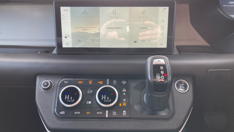 Land Rover Defender 3.0 D300 X-Dynamic HSE 110 5dr Auto Diesel Estate